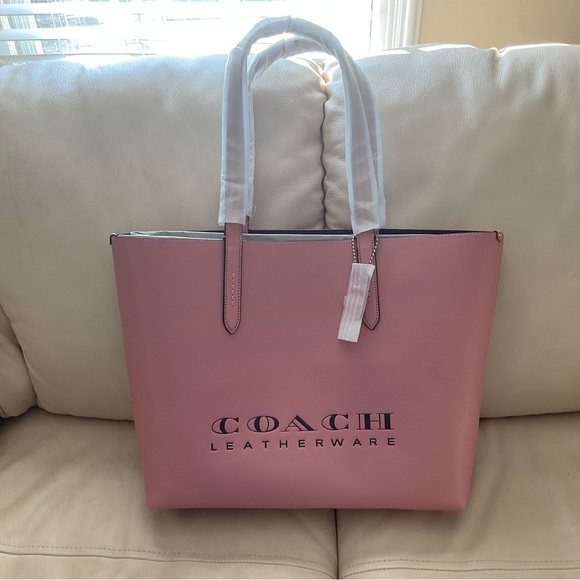 Coach - Picture 2 of 8